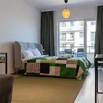 Mohost Green - Your Cozy Studio With Mountain Views