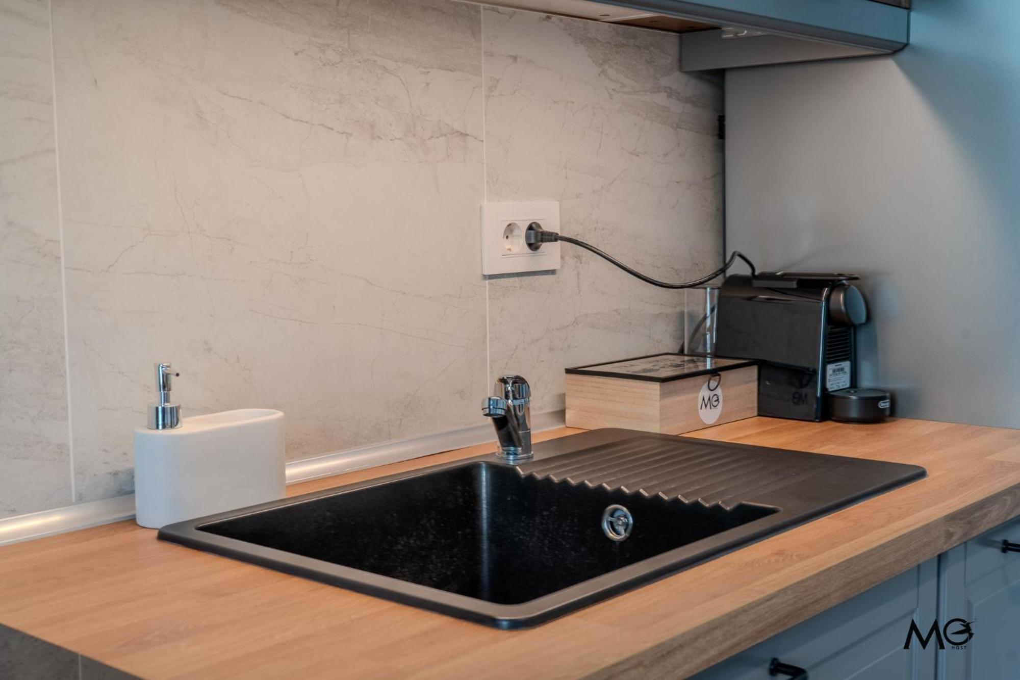 Mohost - Your Cozy With Mountain Views Apartament *